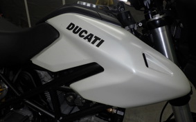 DUCATI HYPERMOTARD 796 2011