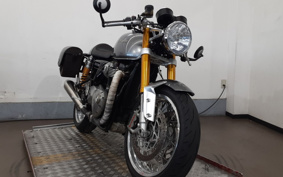 TRIUMPH THRUXTON 1200R 2016 DAD72H