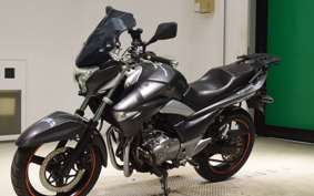 SUZUKI GSR250