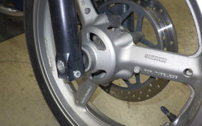 SUZUKI GSR250S