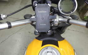 DUCATI SCRAMBLER CLASSIC 2015