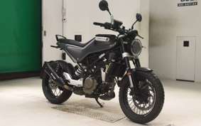 HUSQVARNA SVARTPILEN 125 2011