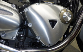 TRIUMPH BONNEVILLE T120 2025