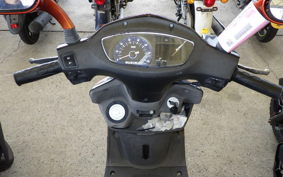 SUZUKI GSR125
