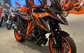 KTM 1290 SUPER DUKE GT 2019 V6940