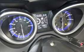 YAMAHA T-MAX 530 DX 2019 SJ15J