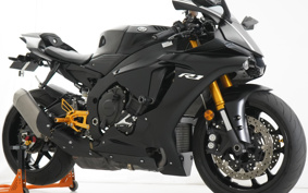 YAMAHA YZF-R1 2018 RN49