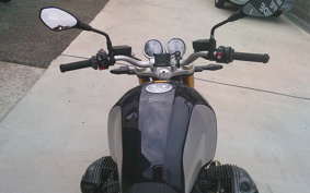 BMW R12 nine T 2025 0N01