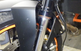 KTM 690 DUKE R 2013
