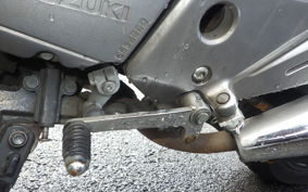 SUZUKI GSR250
