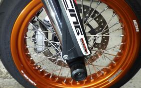 KTM 690 SMC R 2013