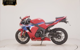 HONDA CBR600RR 2025 PC40
