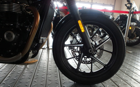 TRIUMPH STREET TWIN 2019 DAD74G