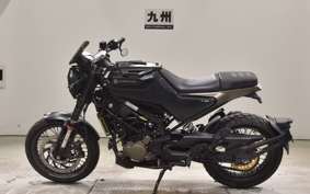 HUSQVARNA SVARTPILEN 125