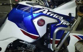 HONDA CRF1000L AFRICA TWIN 2018 SD04