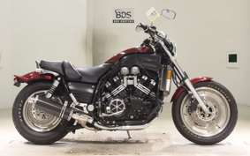 YAMAHA VMAX 2000