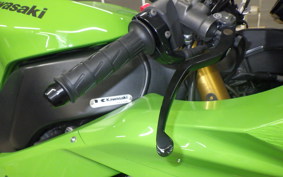 KAWASAKI ZX 10 NINJA R 2004 ZXT00C