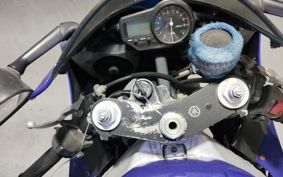 YAMAHA YZF-R1 2000 RN04