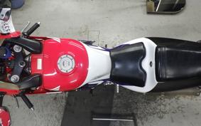 HONDA RVF400 1999