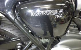 TRIUMPH BONNEVILLE T100 2022