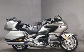 HONDA GL1800 TOUR DCT SC79