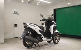 YAMAHA TRICITY 125 SE82J