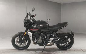 TRIUMPH TRIDENT 660 LGL10U