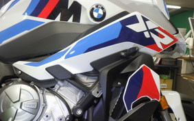 BMW M1000XR 2025
