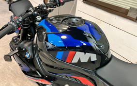BMW M1000R 2024 0E81
