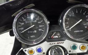 YAMAHA XJR1200 1996 4KG