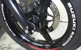 SUZUKI GSR250 2013