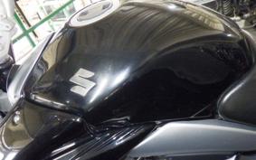 SUZUKI GSR250