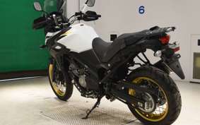 SUZUKI Vｽﾄﾛｰﾑ650XTA 2023 C733M