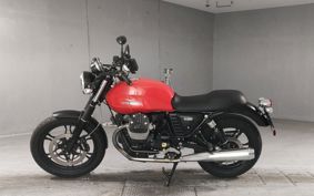 MOTO GUZZI V7 STONE 2014 LW