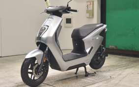 HONDA EM1 e: 2010 EF16