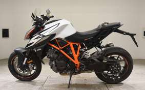 KTM 1290 SUPER DUKE R 2021