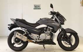 SUZUKI GSR250