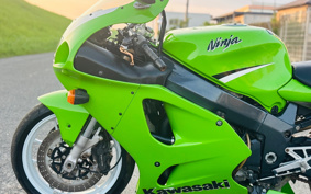 KAWASAKI NINJA ZX-7R 2001 ZX750P