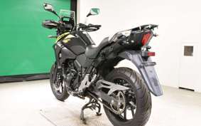 SUZUKI Vｽﾄﾛｰﾑ250A