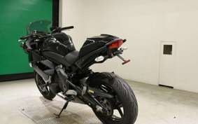 KAWASAKI ER600 F 2010