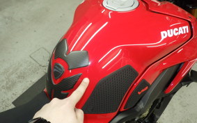 DUCATI DUCATI ストリート FIGHTER V4S 2021