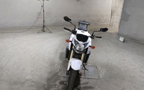 SUZUKI GSR750 2015 C5111