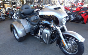 HARLEY HARLEY FLHTCU 2021 MAD
