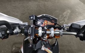 KTM 690 SMC R 2014 LST40
