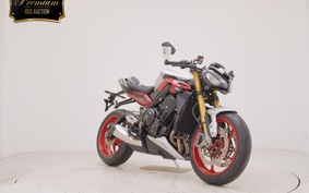 TRIUMPH STREET TRIPLE RX 2026