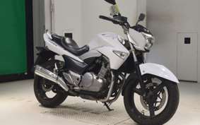 SUZUKI GSR250
