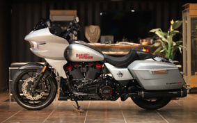 HARLEY  HARLEY FLTRXSTSE CVO 2025 TL8