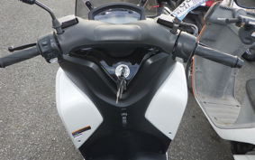 YAMAHA TRICITY 125 A SE82J