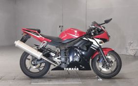 YAMAHA YZF-R6 2004 RJ05