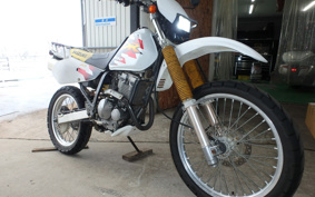 SUZUKI DR250 S SJ45A